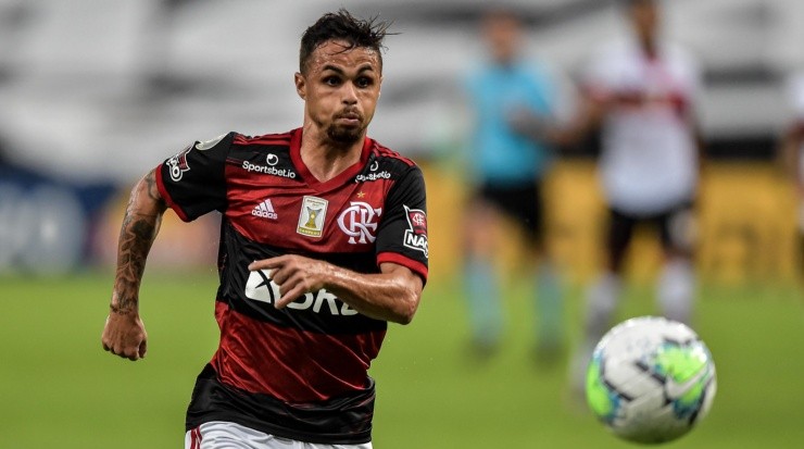 Michael ainda não conseguiu se firmar no Flamengo - Foto: Thiago Ribeiro/AGIF.