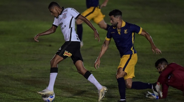 Atacante deve figurar entre os 11 iniciais - Foto: Thiago Ribeiro/AGIF.