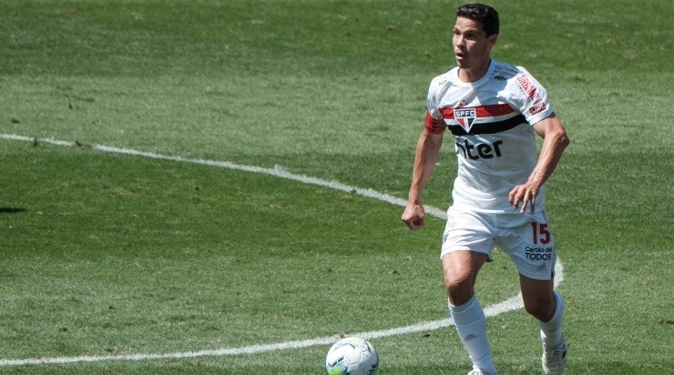 Hernanes: contrato pode ser renovado (Foto: Marcello Zambrana/AGIF)