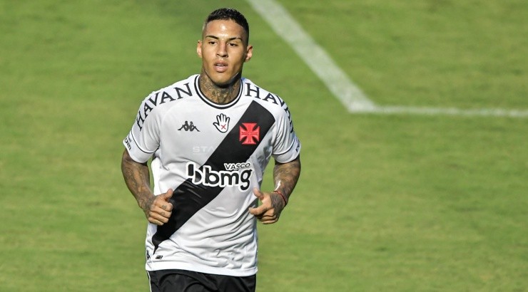 Carlinhos ainda tem esperança de ser titular na Série B - Foto: Thiago Ribeiro/AGIF.