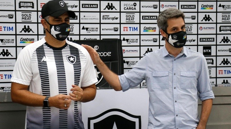 Chamusca e Freeland: diretor é responsável pelas contratações (Foto: Vitor Silva/Botafogo/Divulgação)