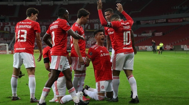 Na reestreia de Taison, Colorado goleou o Olímpia no Beira-Rio (Foto: Ricardo Duarte/Inter/Divulgação) Na reestreia de Taison, Colorado goleou o Olímpia no Beira-Rio (Foto: Ricardo Duarte/Inter/Divulgação)