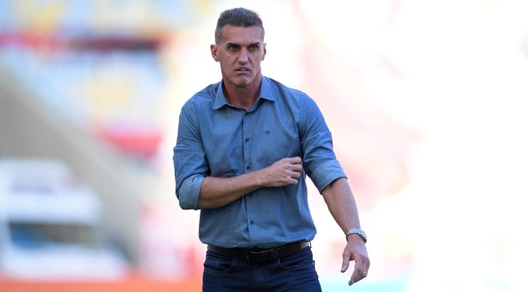 Mancini descartou 'tirar o pé' para prejudicar o rival - Foto: Fernando Soutello/AGIF.