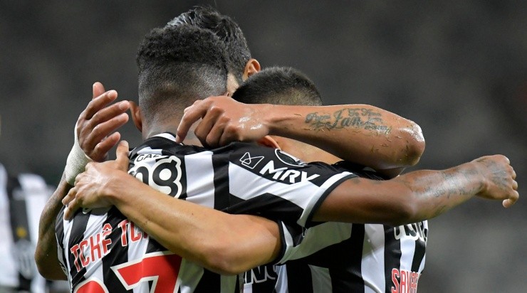 Jogadores do Atlético-MG comemoram gol (Foto: Getty Images)