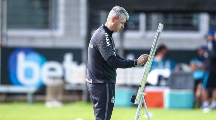 Bola aérea é o ponto fraco do rival - Foto: Lucas Uebel/Flickr Oficial do Grêmio/Divulgação. Bola aérea é o ponto fraco do rival - Foto: Lucas Uebel/Flickr Oficial do Grêmio/Divulgação.