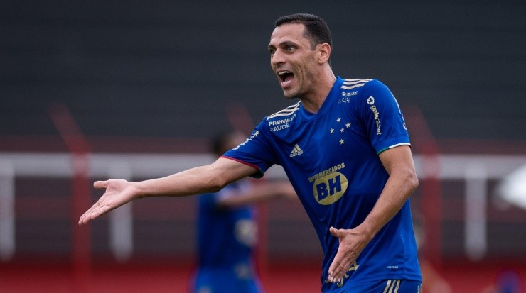 Rômulo é um dos meio-campistas do Cruzeiro. Foto: Bruno Haddad/ Cruzeiro