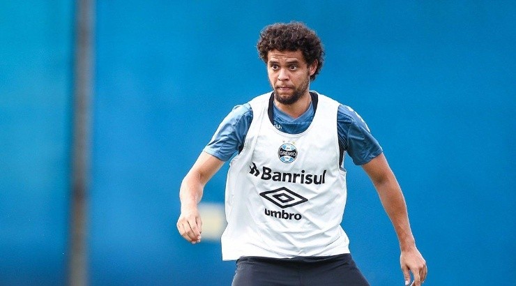 Victor Ferraz também pode estrear com Tiago Nunes -  Foto: Lucas Uebel/Flickr Oficial do Grêmio/Divulgação.