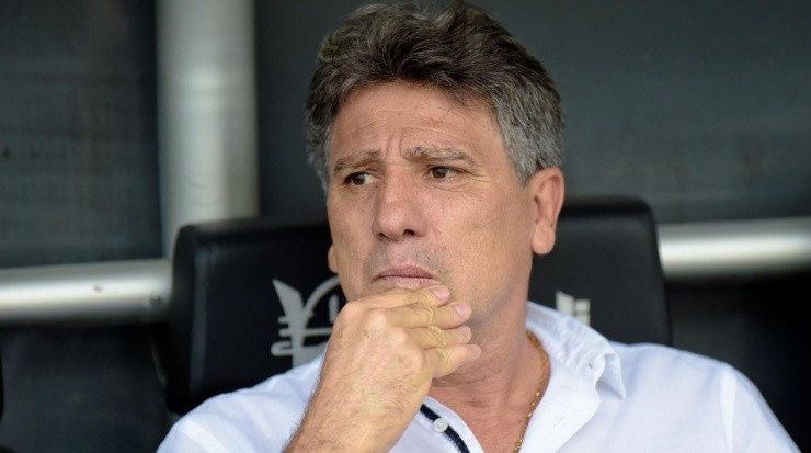 Família do técnico pode atrapalhar as tratativas - Foto: Thiago Ribeiro/AGIF.