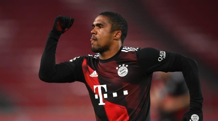 Douglas Costa: próximo de retorno ao Grêmio (Foto: Getty Images/Alemanha/Matthias Hangst)