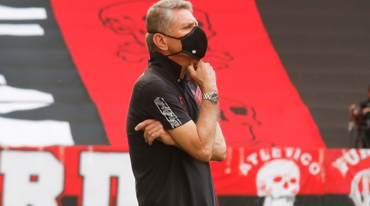 Autuori: cobra maior eficácia do ataque (Foto: Gabriel Machado/AGIF)