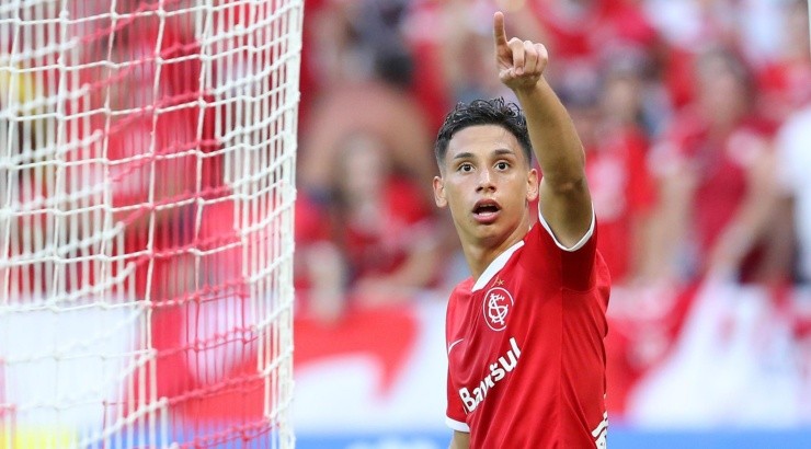 Jovem vai atuar pelo Vasco em 2021 - Foto: Pedro H. Tesch/AGIF.