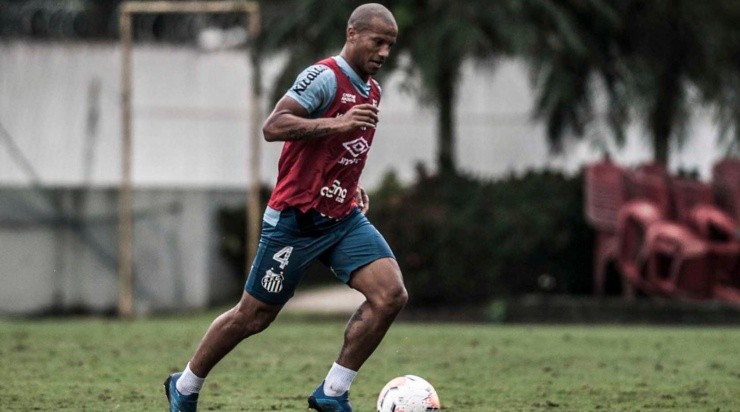 Sánchez: reta final de contrato (Foto: Ivan Storti/Santos FC/Divulgação)