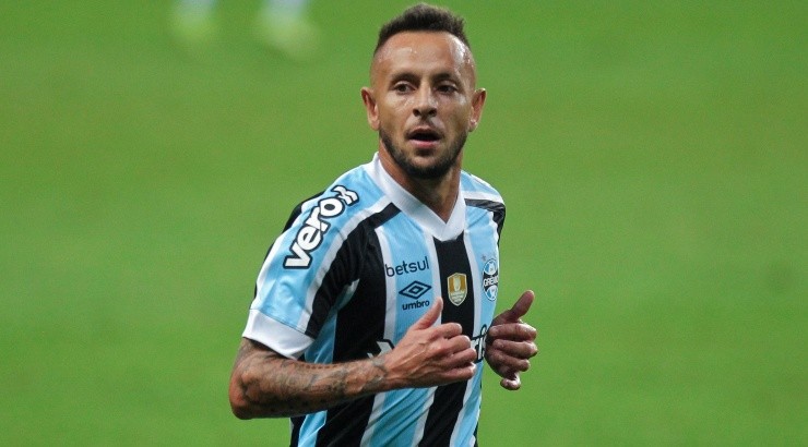 Rafinha conquistou mais um título na carreira - Foto: Fernando Alves/AGIF. Rafinha conquistou mais um título na carreira - Foto: Fernando Alves/AGIF.