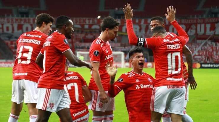 Jogadores do Internacional comemoram gol pela Copa Libertadores (Foto: Getty Images)