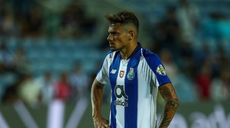 Tiquinho deve permanecer na Europa buscando estabilidade financeira - Foto: Getty Images.