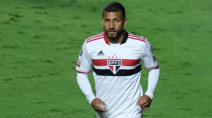 Joao Rojas deve renovar com o Tricolor - Foto: Marcello Zambrana/AGIF.