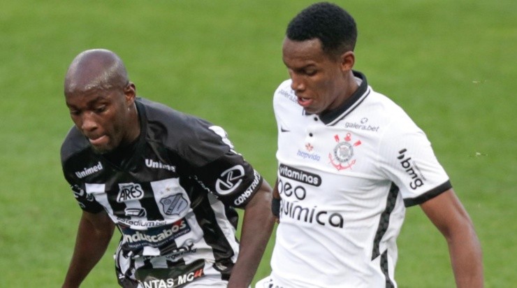 Cauê ainda não conseguiu convencer a Fiel - Foto: Marcello Zambrana/AGIF.