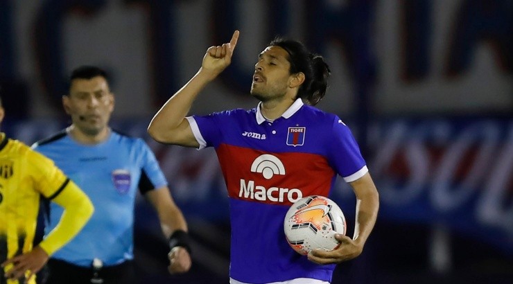 Magnín é artilheiro da 2ª divisão na Argentina pelo Tigre (Foto: Juan Ignacio Roncoroni-Pool/Getty Images)