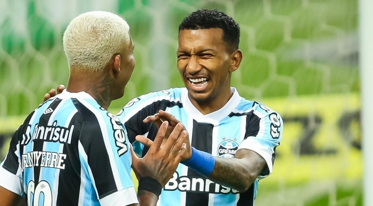 Léo Chú é uma das opções consideradas - Foto: Pedro H. Tesch/AGIF.