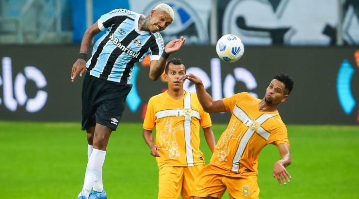 Jean Pyerre deixou ótima impressão contra o Brasiliense - Foto: Pedro H. Tesch/AGIF. Jean Pyerre deixou ótima impressão contra o Brasiliense - Foto: Pedro H. Tesch/AGIF.