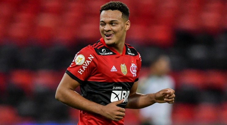 Muniz foi importante na vitória diante do América-MG - Foto: Thiago Ribeiro/AGIF.