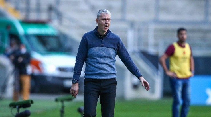 Tiago Nunes: explicou a mudança no time (Foto: Lucas Uebel/Grêmio/Divulgação) Tiago Nunes: explicou a mudança no time (Foto: Lucas Uebel/Grêmio/Divulgação)