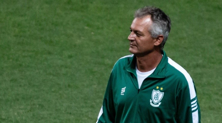 Treinador teve boa passagem pelo Coelho - Foto: Fernando Moreno/AGIF.