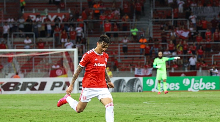 Saravia foi diagnosticado com Covid-19. Foto:Maxi Franzoi/AGIF