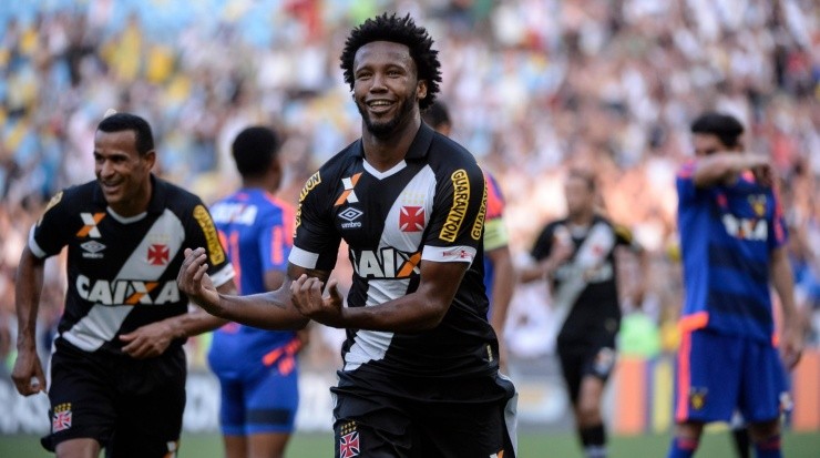 Zagueiro fez 10 gols em sua passagem - Foto: Fernando Soutello/AGIF.