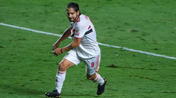 Benítez: retornando de lesão (Foto: Marcello Zambrana/AGIF)