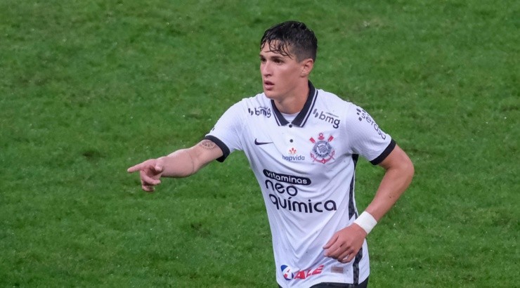 Desempenho de Vital despencou com Sylvinho - Foto: Marcello Zambrana/AGIF. Desempenho de Vital despencou com Sylvinho - Foto: Marcello Zambrana/AGIF.