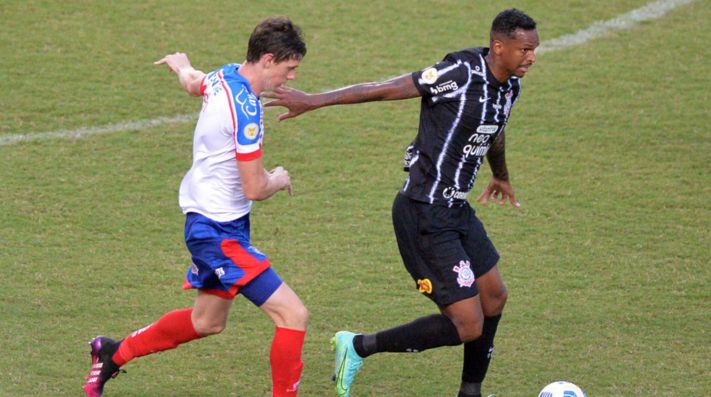 Corinthians multa Jô por usar chuteiras verdes em jogo do ...