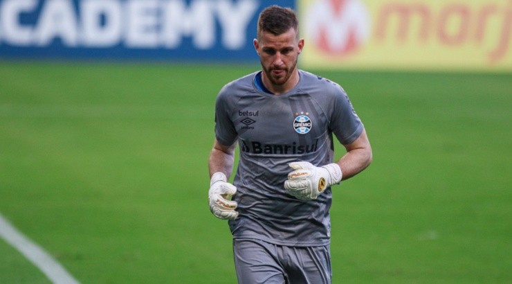 Paulo Victor pode não jogar mais pelo Grêmio -  Foto: Fernando Alves/AGIF.