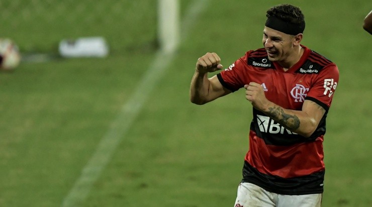 Hugo Moura: na mira de Abel Braga (Foto: Thiago Ribeiro/AGIF)