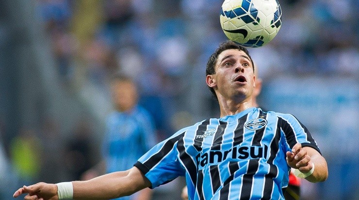 O meia entrou no radar do Palmeiras ainda em 2020. (Foto: Ramiro Furquim/AGIF)