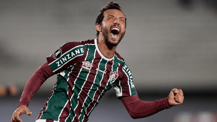 Nenê festeja gol com a camisa do Flu. (Foto: Getty Images)