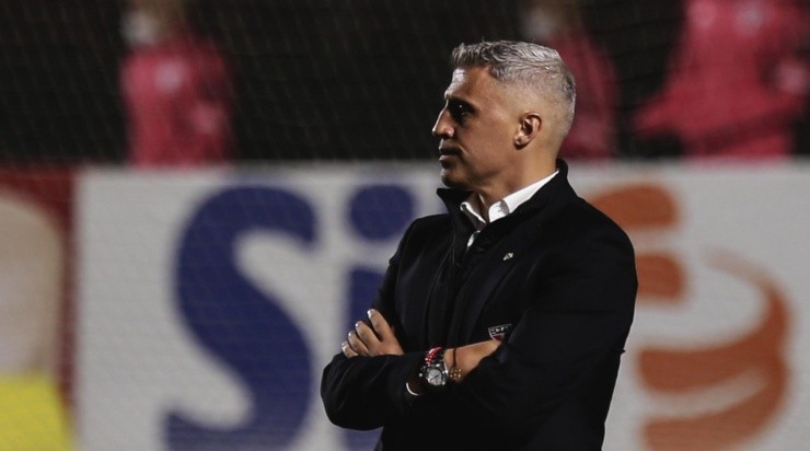 Crespo tem muita moral no São Paulo, mas precisa começar a vencer. (Foto: Ettore Chiereguini/AGIF)
