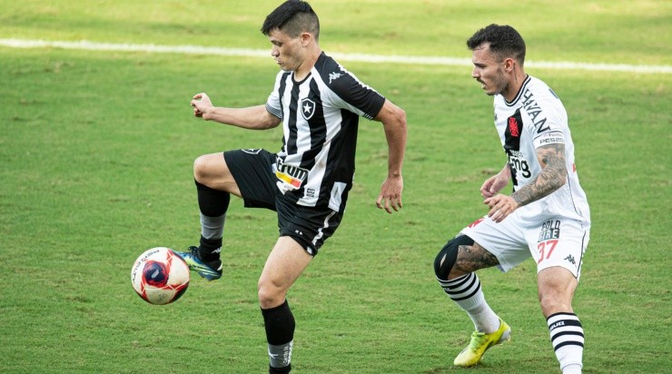 Ronald: pode ficar fora no final de semana (Foto: Jorge Rodrigues/AGIF)