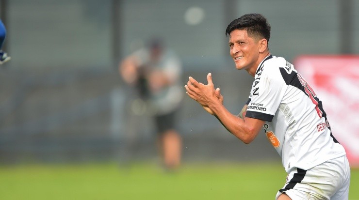 Cano tem boa relação com o executivo santista (Foto: Thiago Ribeiro/AGIF)