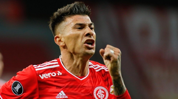 Cuesta está de volta. (Foto: Silvio Avila/Getty Images)