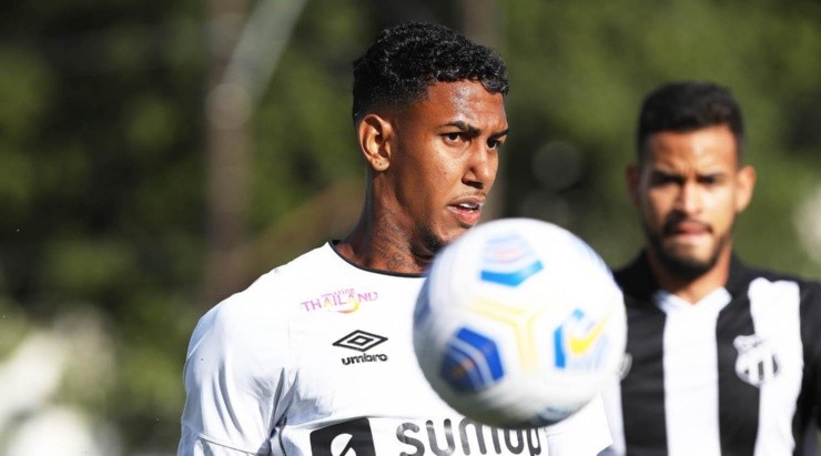 Rwan brilhou pelo Flamengo de Guarulhos na última Copa SP. (Foto: Pedro Ernesto Guerra Azevedo/Santos FC)
