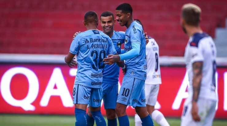 Gol de Léo Pereira garantiu a vitória diante da LDU (Foto: Lucas Uebel/Grêmio/Divulgação)