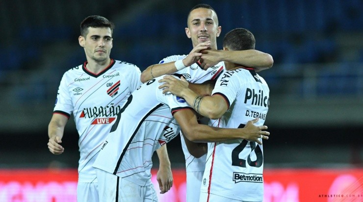 Na Colômbia, Furacão abriu vantagem sobre o América de Cali (Foto: José Tramontin/athletico.com.br/Divulgação)