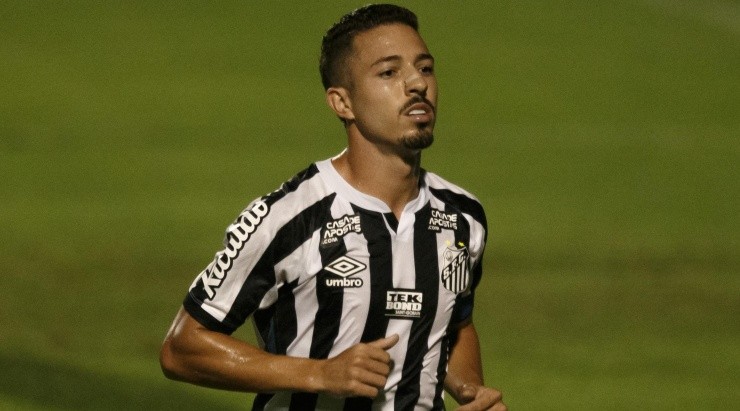 Jean Mota: suspensão interrompe sequência como titular (Foto: Ettore Chiereguini/AGIF)