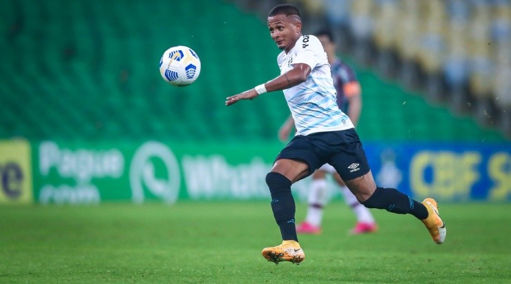 Léo Pereira: em alta com o treinador (Foto: Lucas Uebel/Grêmio/Divulgação) Léo Pereira: em alta com o treinador (Foto: Lucas Uebel/Grêmio/Divulgação)