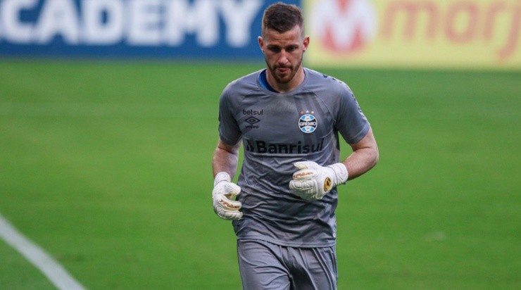 Paulo Victor: ainda não finalizou acordo para rescindir contrato (Foto: Fernando Alves/AGIF)