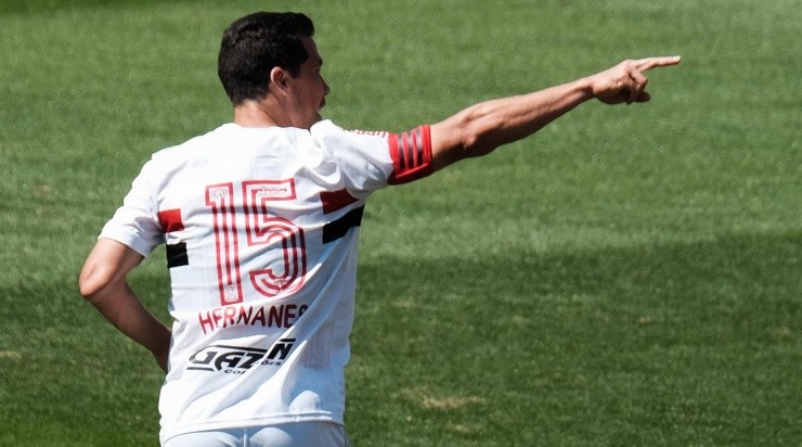 Meia deixou o clube após perder espaço de vez com Crespo (Foto: Marcello Zambrana/AGIF) Meia deixou o clube após perder espaço de vez com Crespo (Foto: Marcello Zambrana/AGIF)