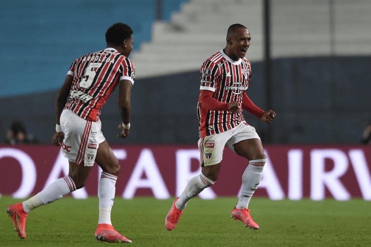Marquinhos e Arboleda em jogo contra o Racing. (Foto: Getty Images)