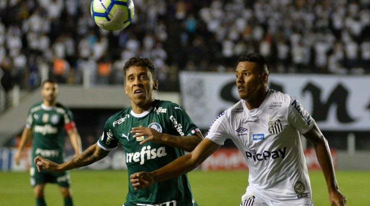 Tailson viveu altos e baixos no Santos. (Foto: Bruno Ulivieri/AGIF)