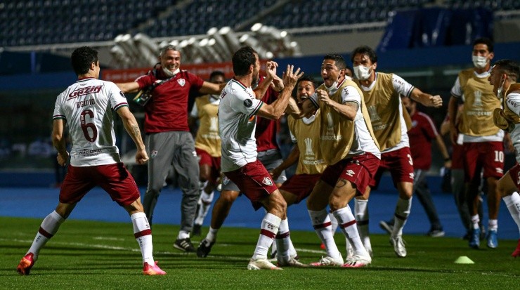 No Paraguai, Nenê e Egídio garantiram a vitória por 2x0 (FOTO: LUCAS MERÇON/FLUMINENSE F.C./DIVULGAÇÃO)